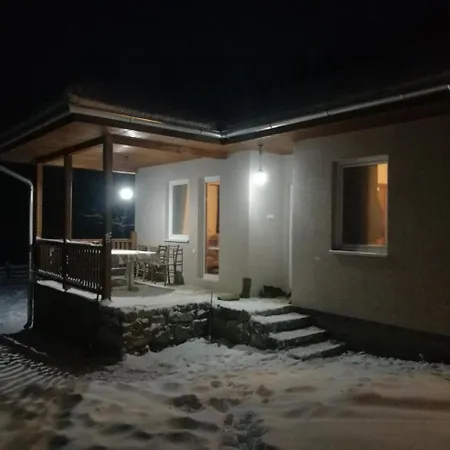 Alojamento de Turismo Selvagem Idila Crni Vrh